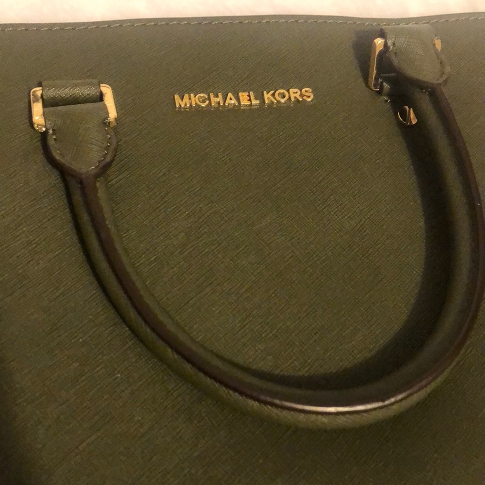 Michael Kors puede - Picture 2 of 7